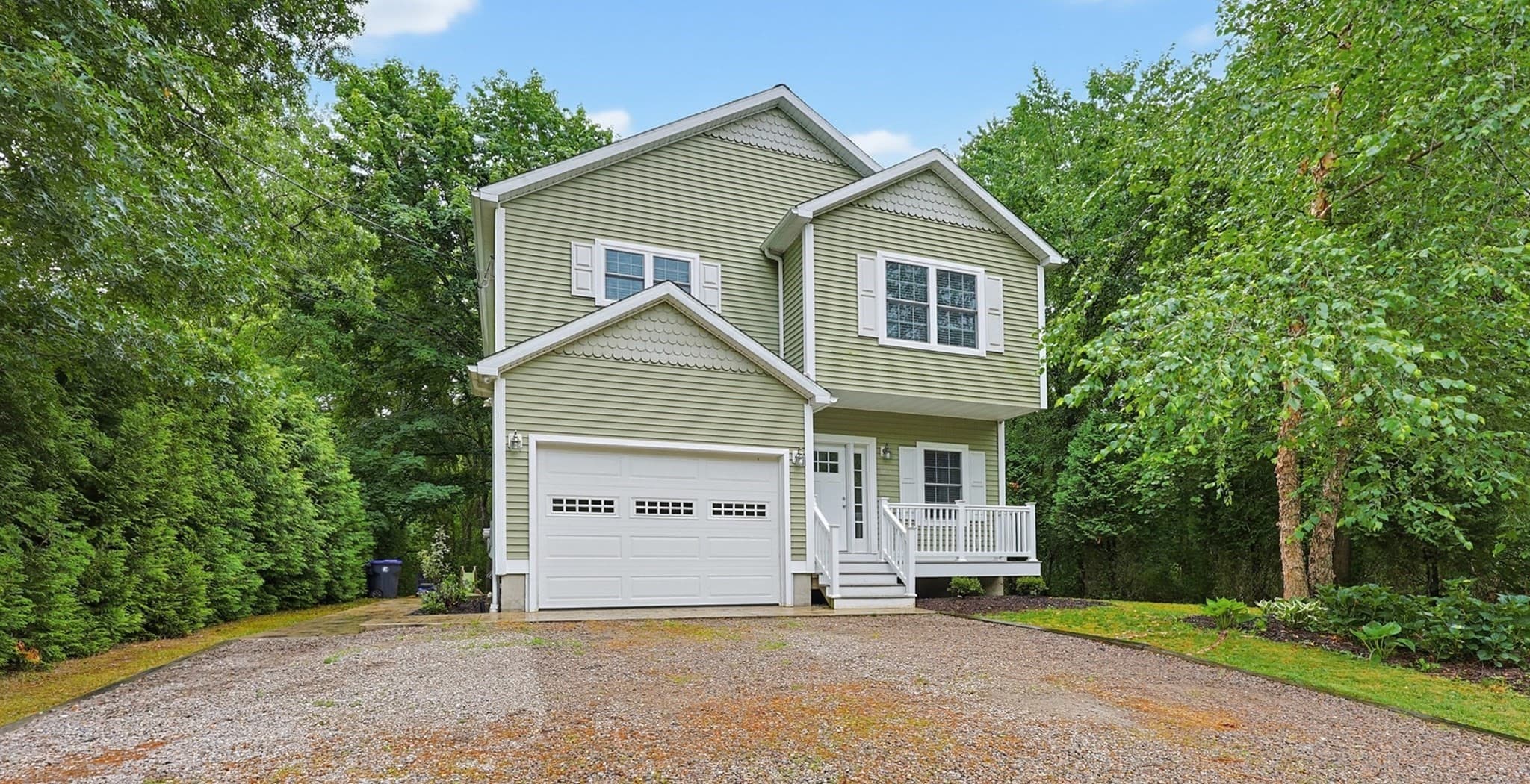 109 Bear Hill Rd, Cumberland RI 02864