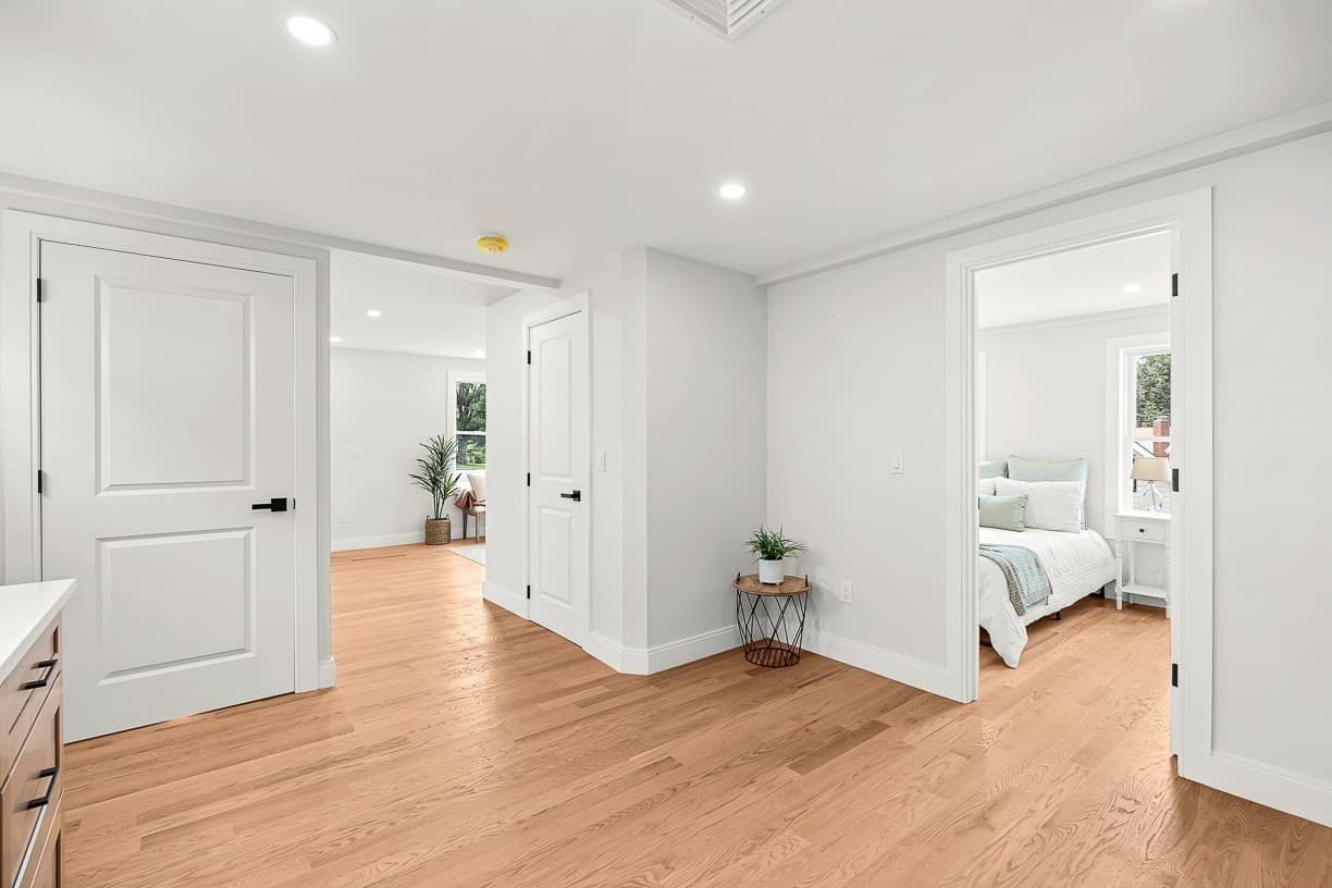 Single Family Residence at 11 Hovey St, Woburn MA 01801, Woburn, photo 6 of 32