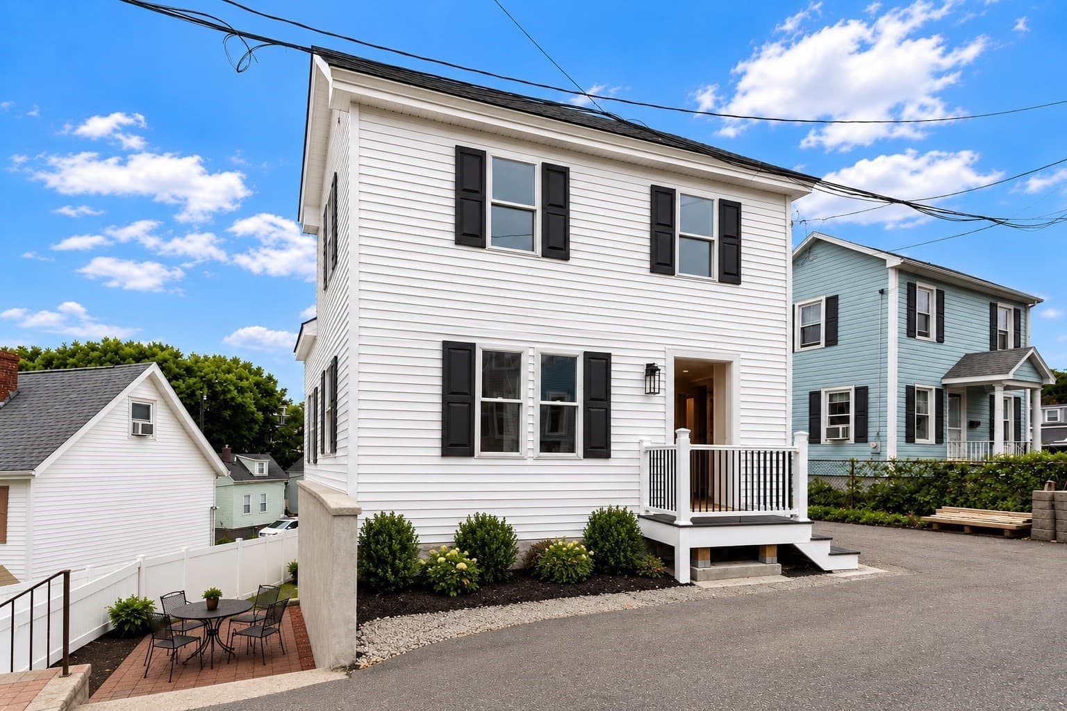 11 Hovey St, Woburn MA 01801
