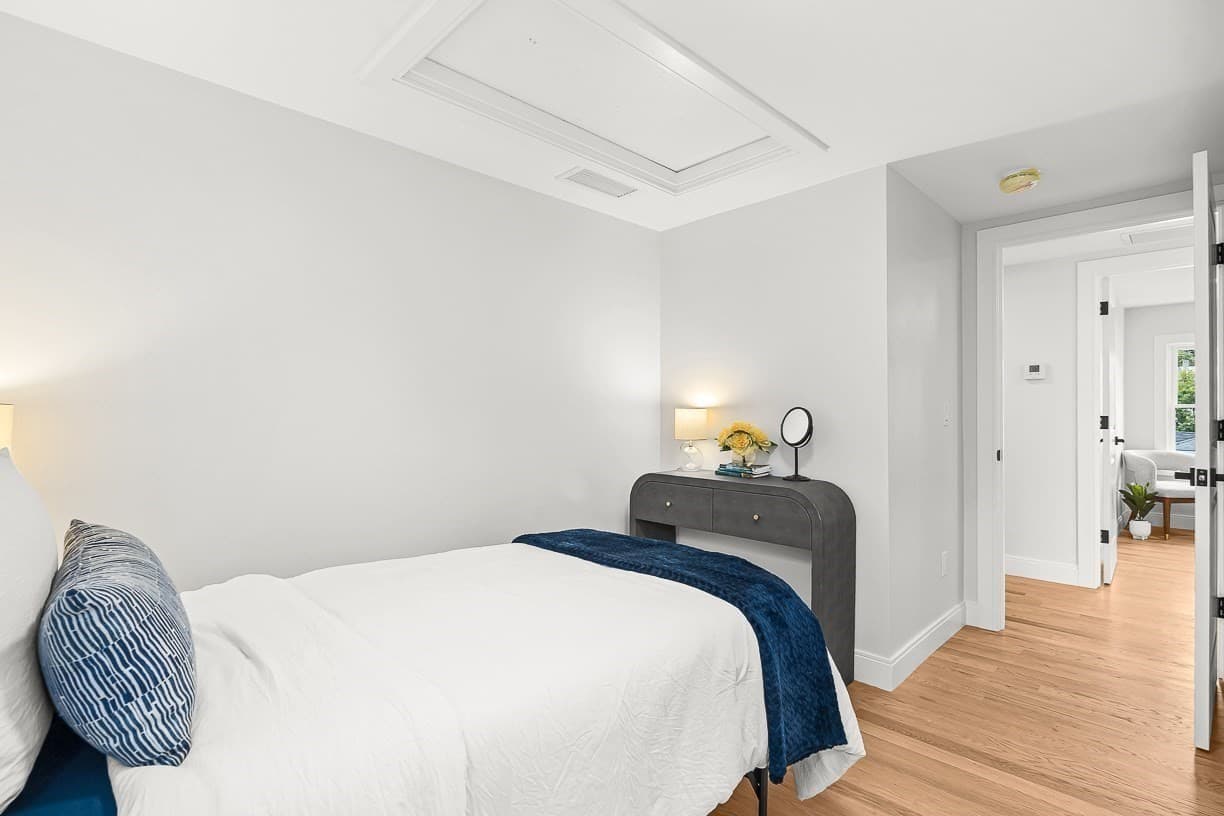 Single Family Residence at 11 Hovey St, Woburn MA 01801, Woburn, photo 14 of 32