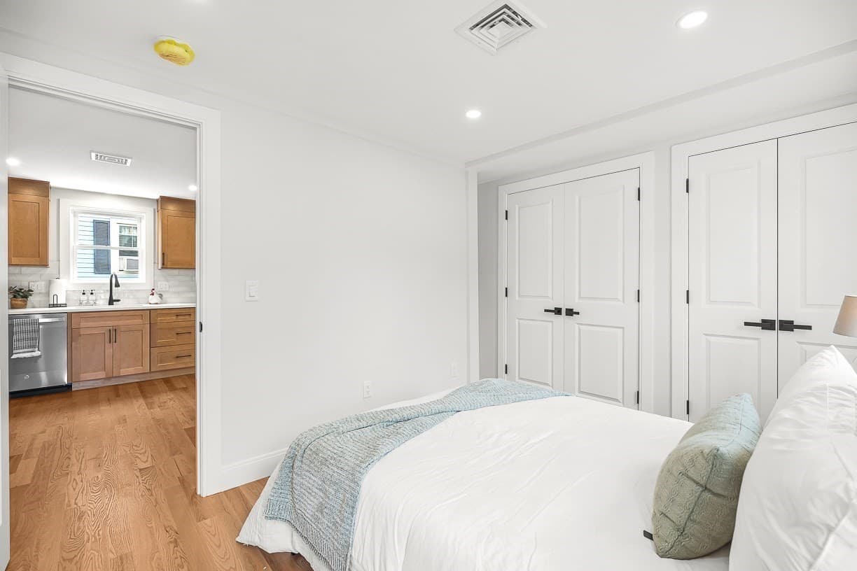 Single Family Residence at 11 Hovey St, Woburn MA 01801, Woburn, photo 8 of 32