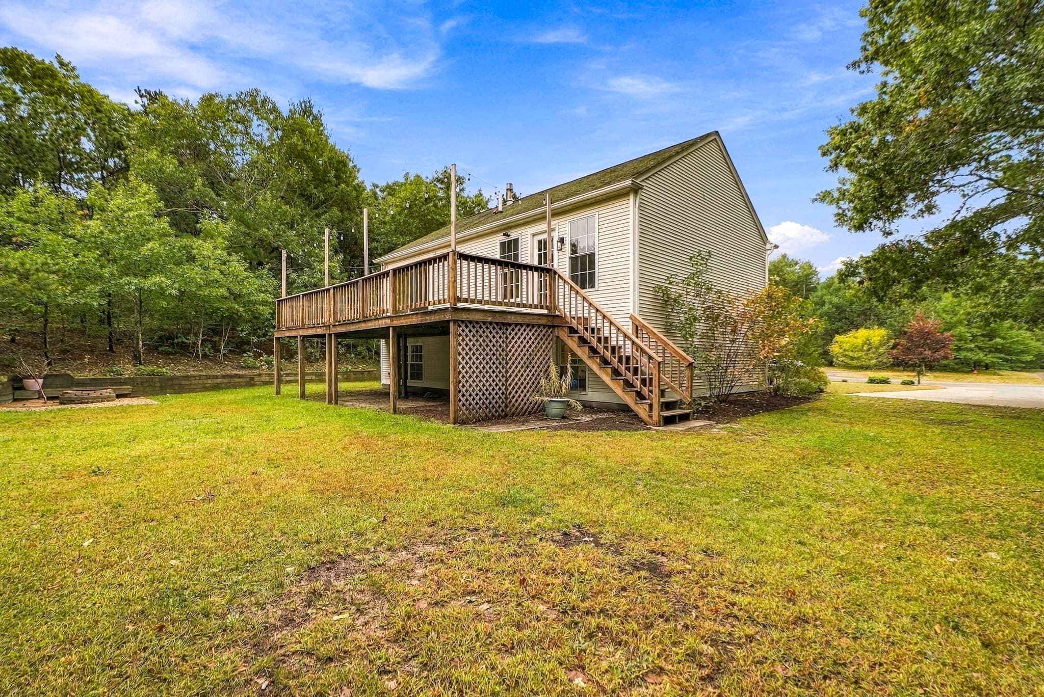 Single Family Residence at 8 Thompson Cir, Plymouth MA 02360, Plymouth, photo 38 of 41