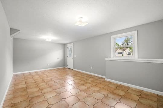 Single Family Residence at 8 Timrod Drive, Worcester MA 01603, Worcester, photo 23 of 29