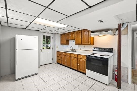 Single Family Residence at 8 Timrod Drive, Worcester MA 01603, Worcester, photo 17 of 29