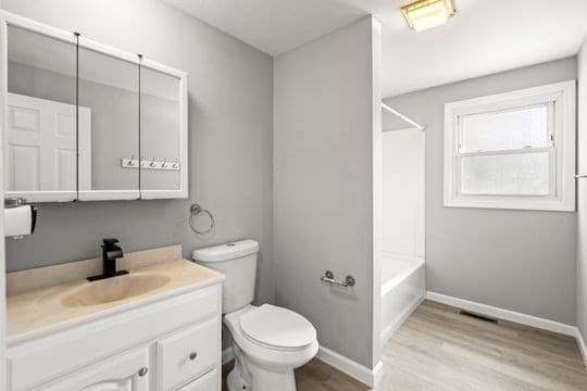 Single Family Residence at 8 Timrod Drive, Worcester MA 01603, Worcester, photo 11 of 29