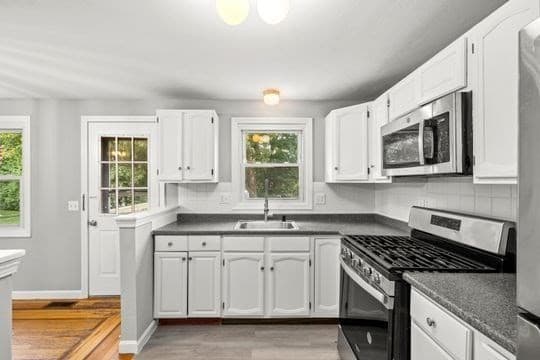 Single Family Residence at 8 Timrod Drive, Worcester MA 01603, Worcester, photo 8 of 29