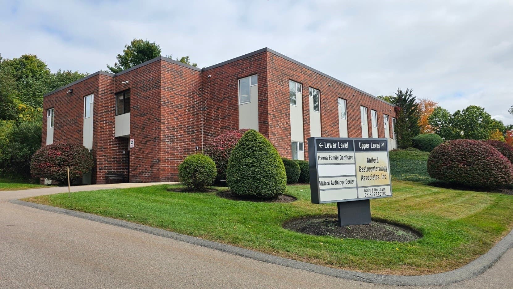 215 West St, Milford MA 01757