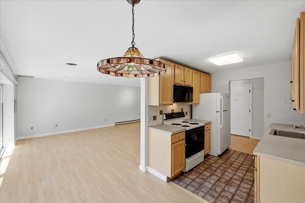 Condominium at 1208 Greendale Ave # 211, Needham MA 02492, Needham, photo 19 of 36