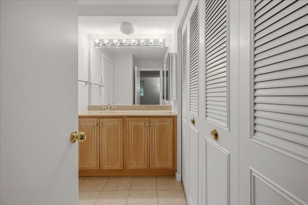 Condominium at 1208 Greendale Ave # 211, Needham MA 02492, Needham, photo 29 of 36