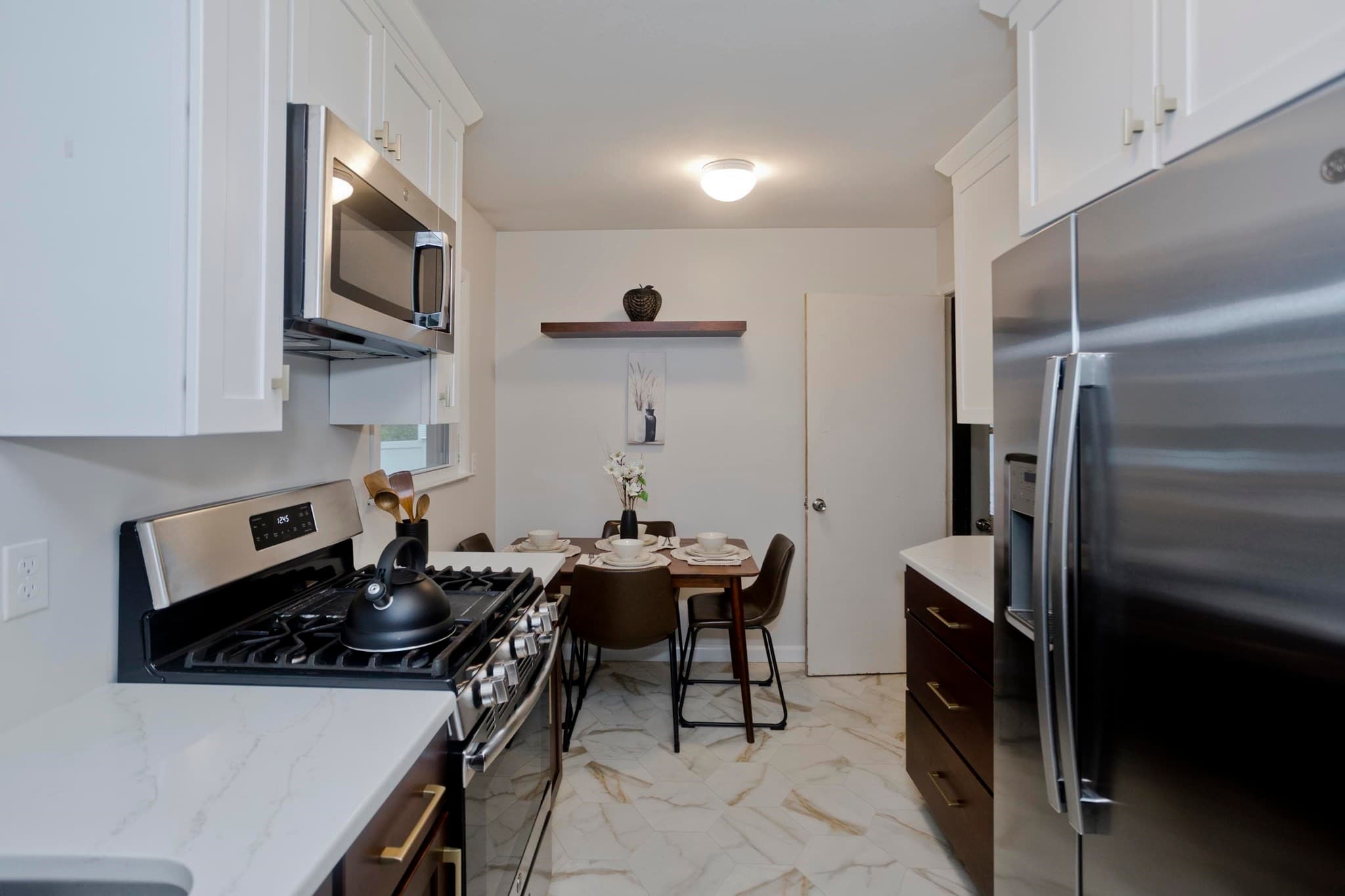 Single Family Residence at 27 E Green St, Easthampton MA 01027, Easthampton, photo 12 of 33