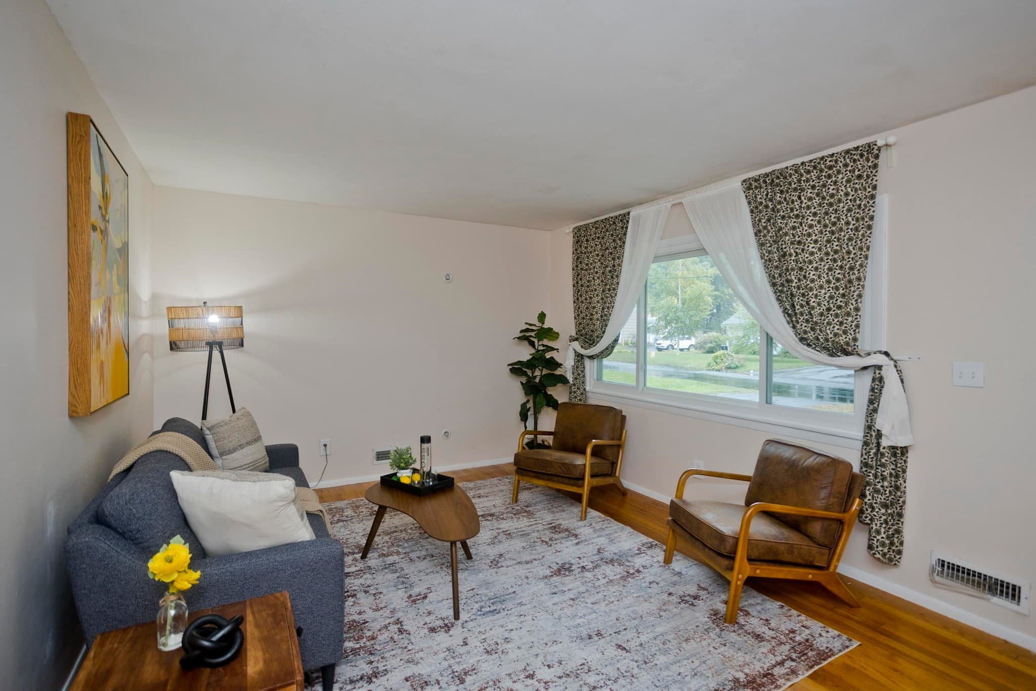 Single Family Residence at 27 E Green St, Easthampton MA 01027, Easthampton, photo 5 of 33