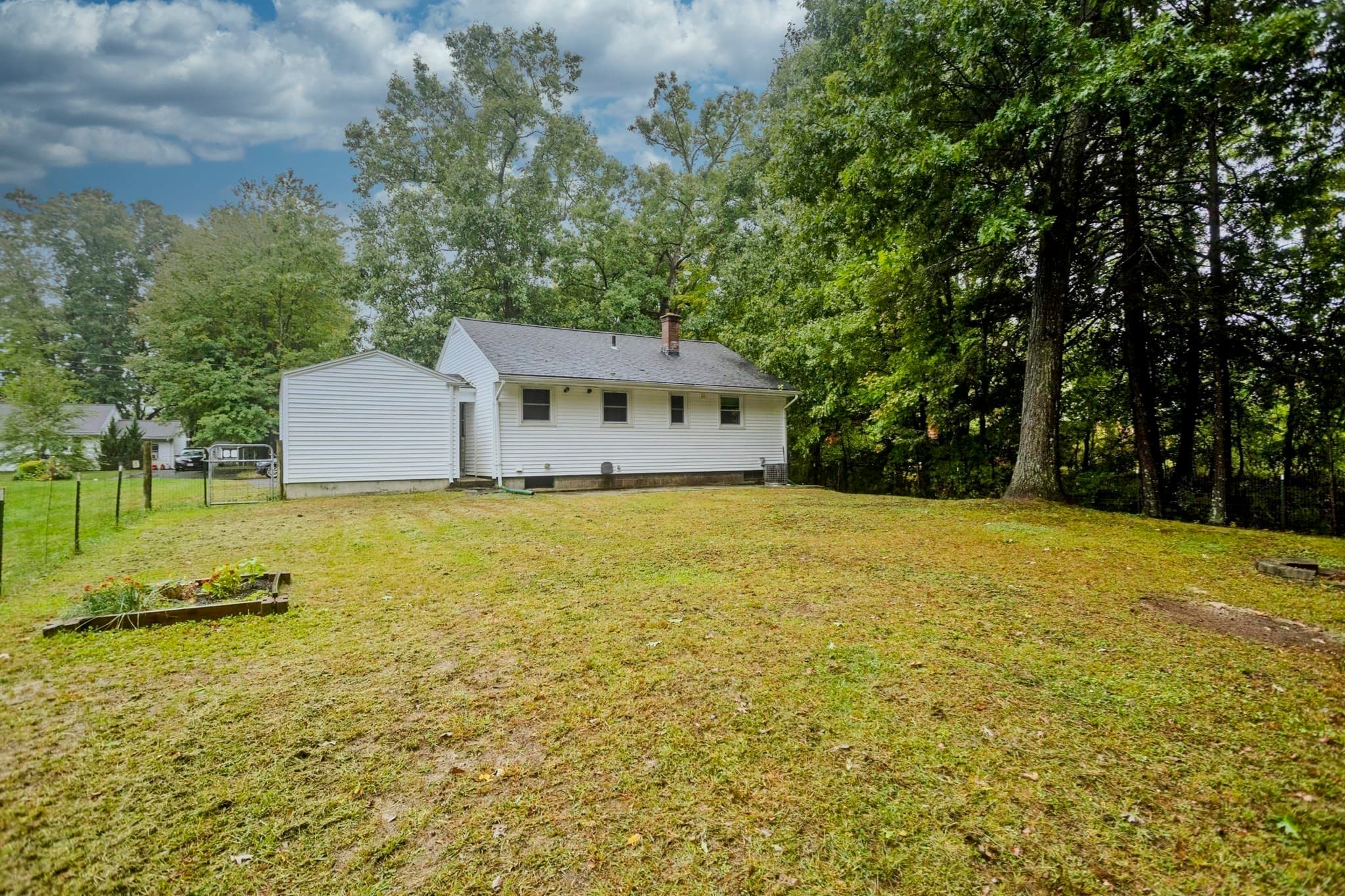 Single Family Residence at 27 E Green St, Easthampton MA 01027, Easthampton, photo 34 of 36