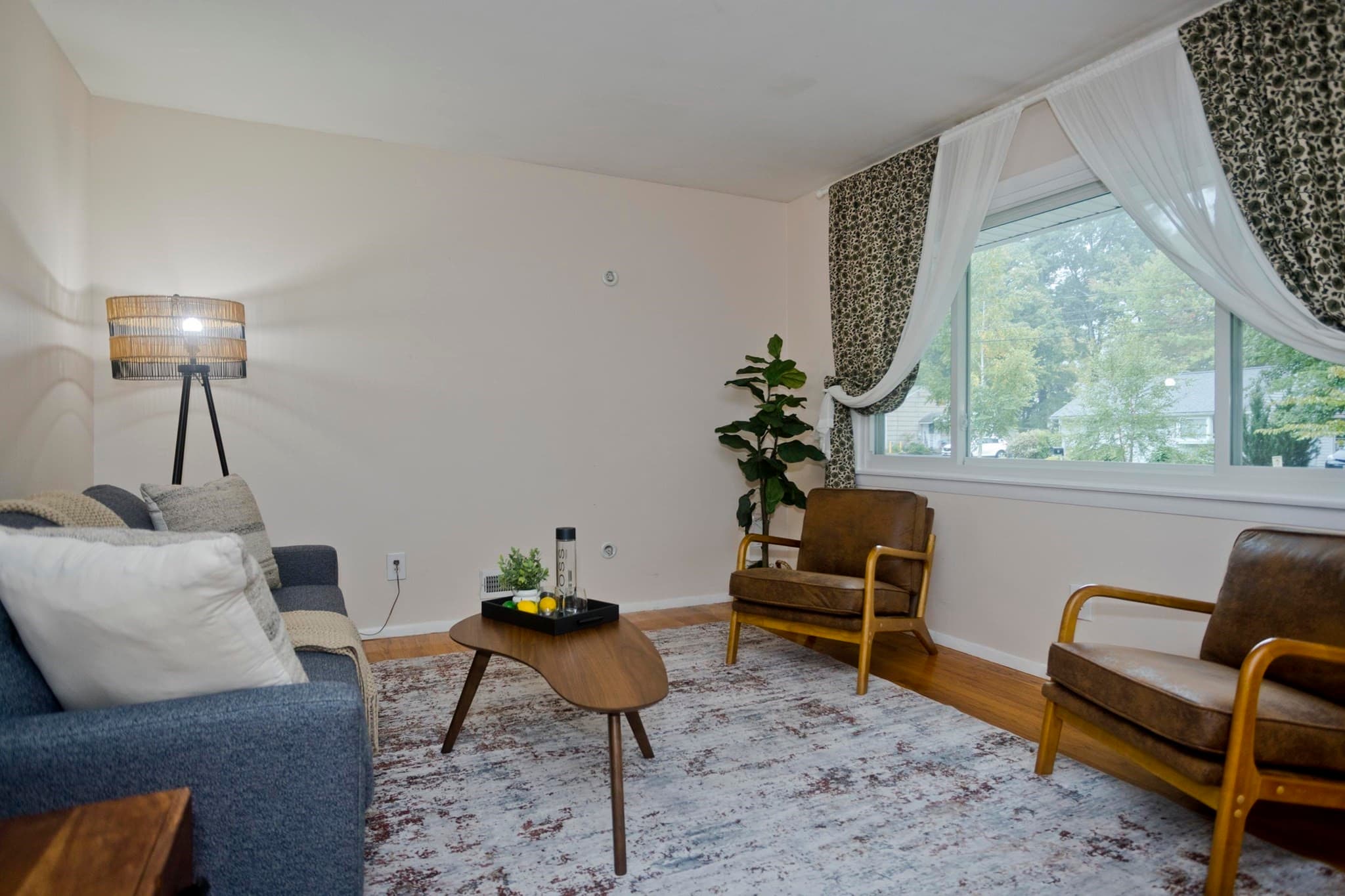 Single Family Residence at 27 E Green St, Easthampton MA 01027, Easthampton, photo 10 of 33