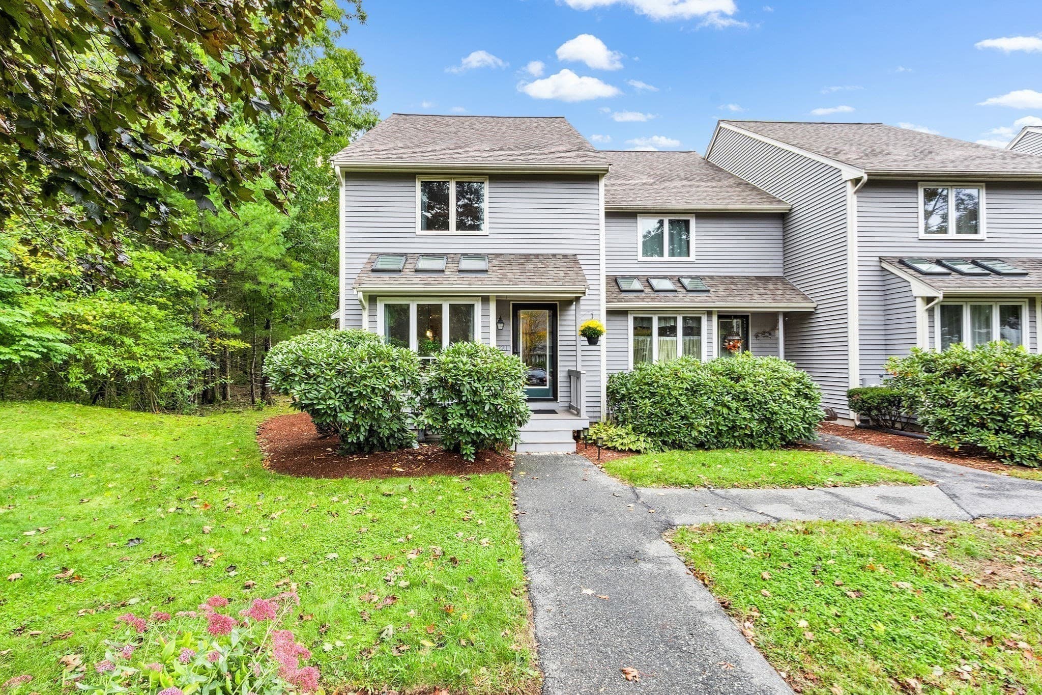 221 Maple Brook Rd # 221, Bellingham MA 02019