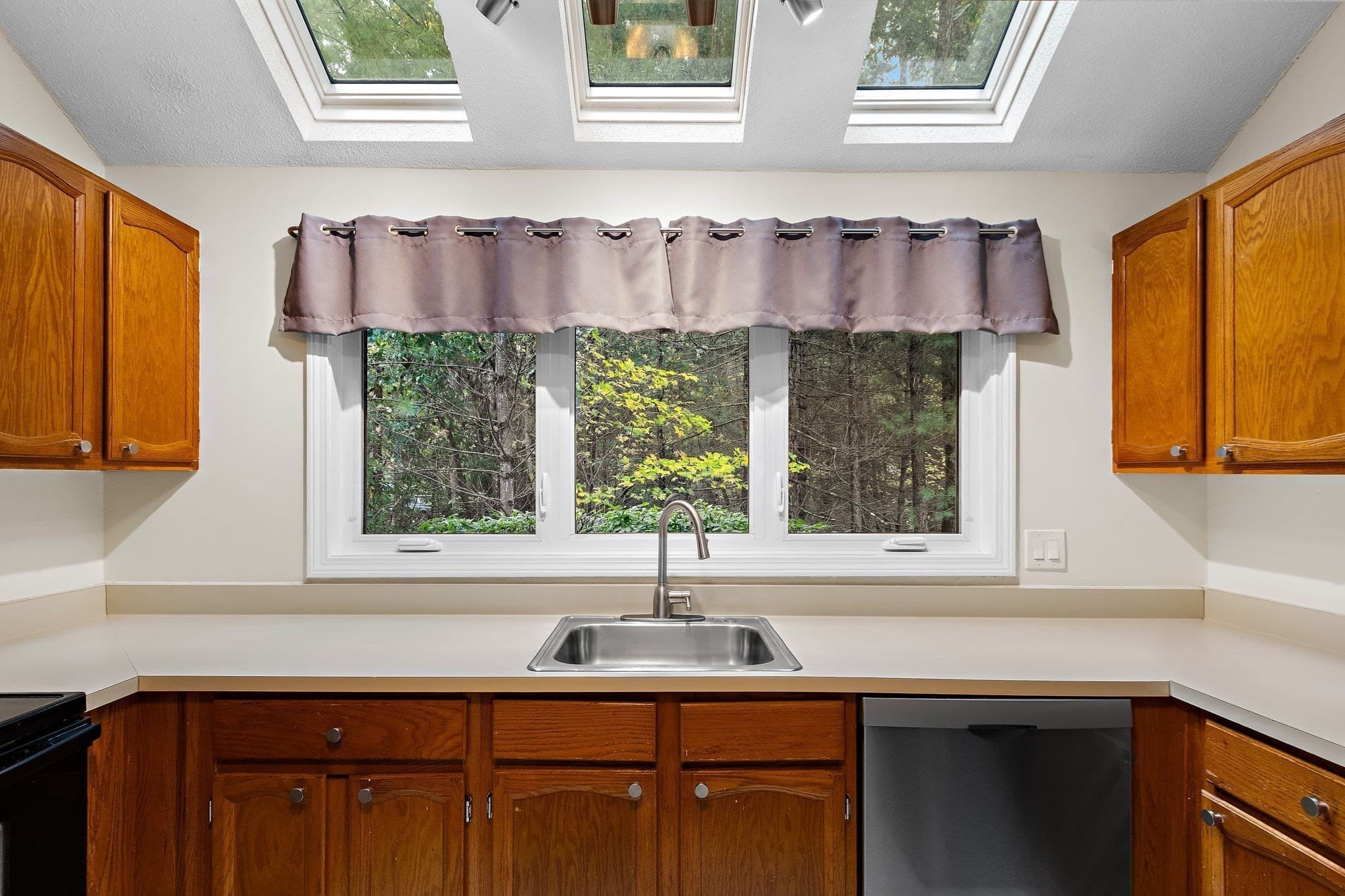 Condominium at 221 Maple Brook Rd # 221, Bellingham MA 02019, Bellingham, photo 9 of 28