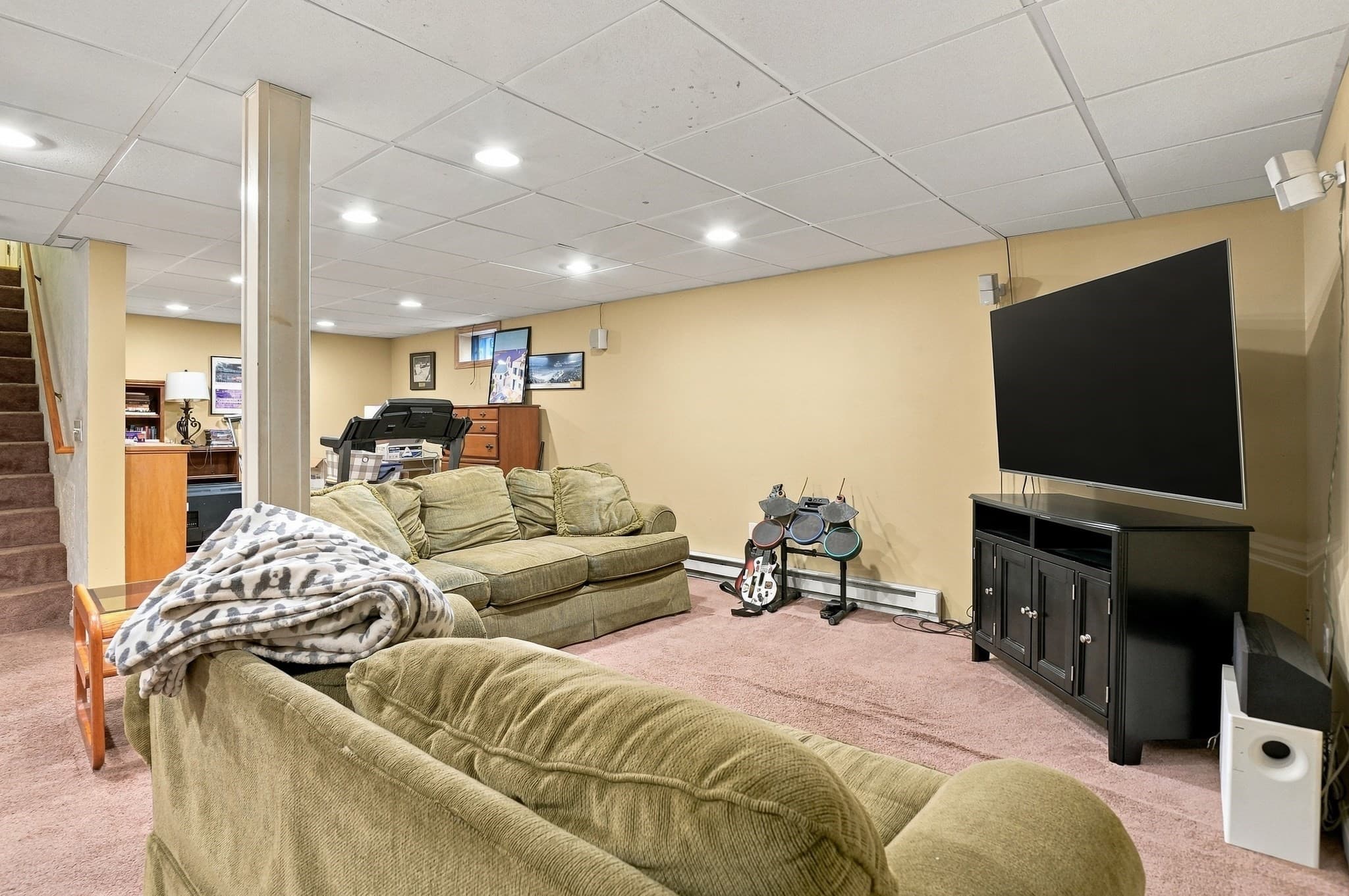 Single Family Residence at 7 Keely Dr, Charlton MA 01507, Charlton, photo 19 of 42