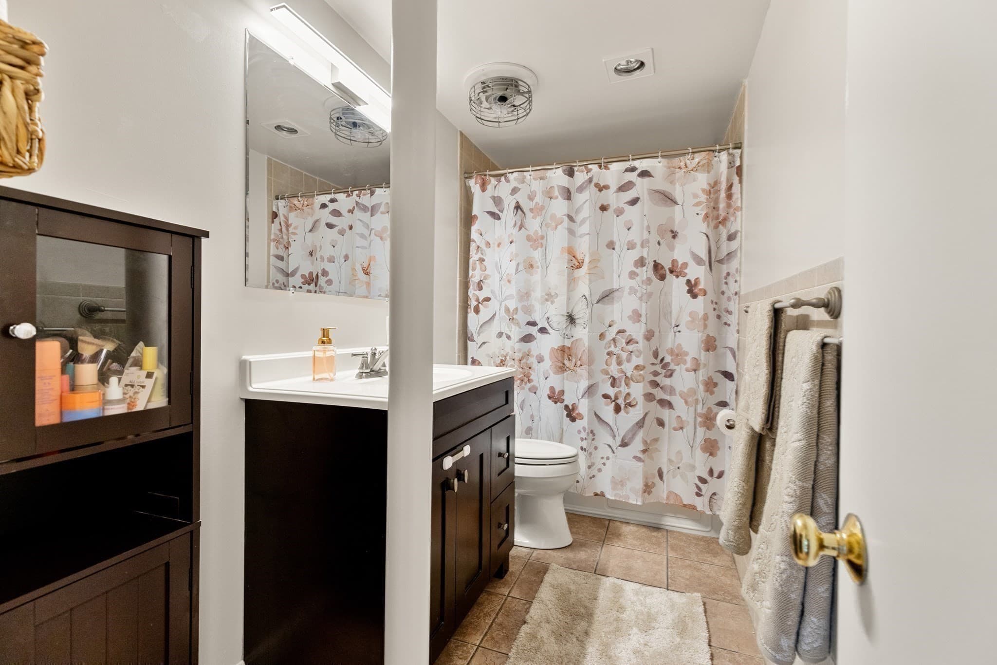 Condominium at 241 Main St # C7, Reading MA 01867, Reading, photo 16 of 17