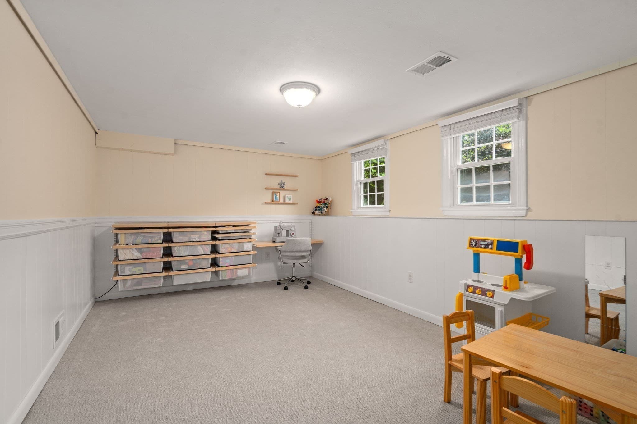 Single Family Residence at 4 Woodmere, Framingham MA 01701, Framingham, photo 13 of 24