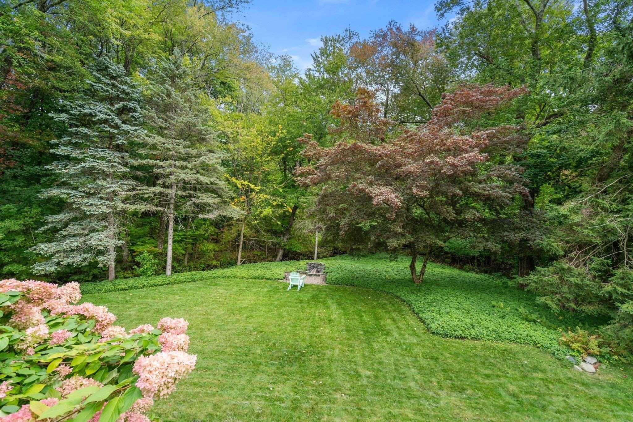 Single Family Residence at 4 Woodmere, Framingham MA 01701, Framingham, photo 21 of 24