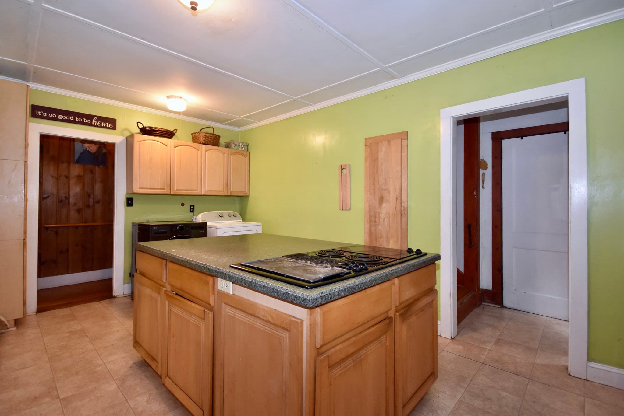Single Family Residence at 329 Wareham Rd, Marion MA 02738, Marion, photo 15 of 31