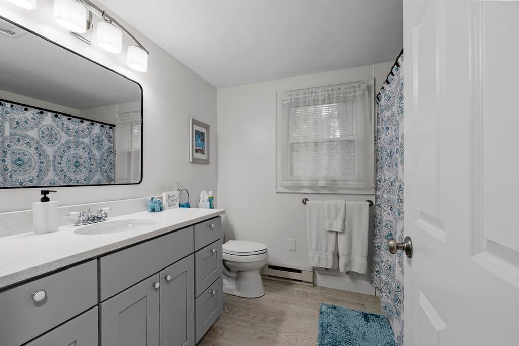 Condominium at 273 Washington St # 2, Gloucester MA 01930, Gloucester, photo 12 of 24