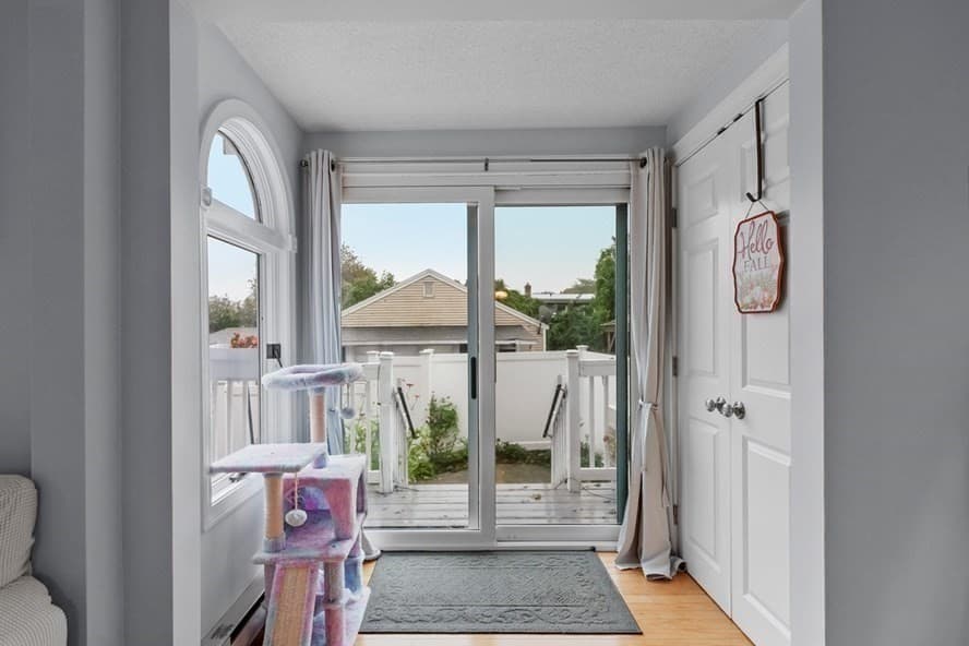 Condominium at 273 Washington St # 2, Gloucester MA 01930, Gloucester, photo 9 of 24