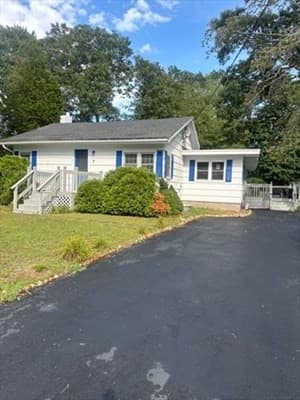 7 Central Ave, Plymouth MA 02360