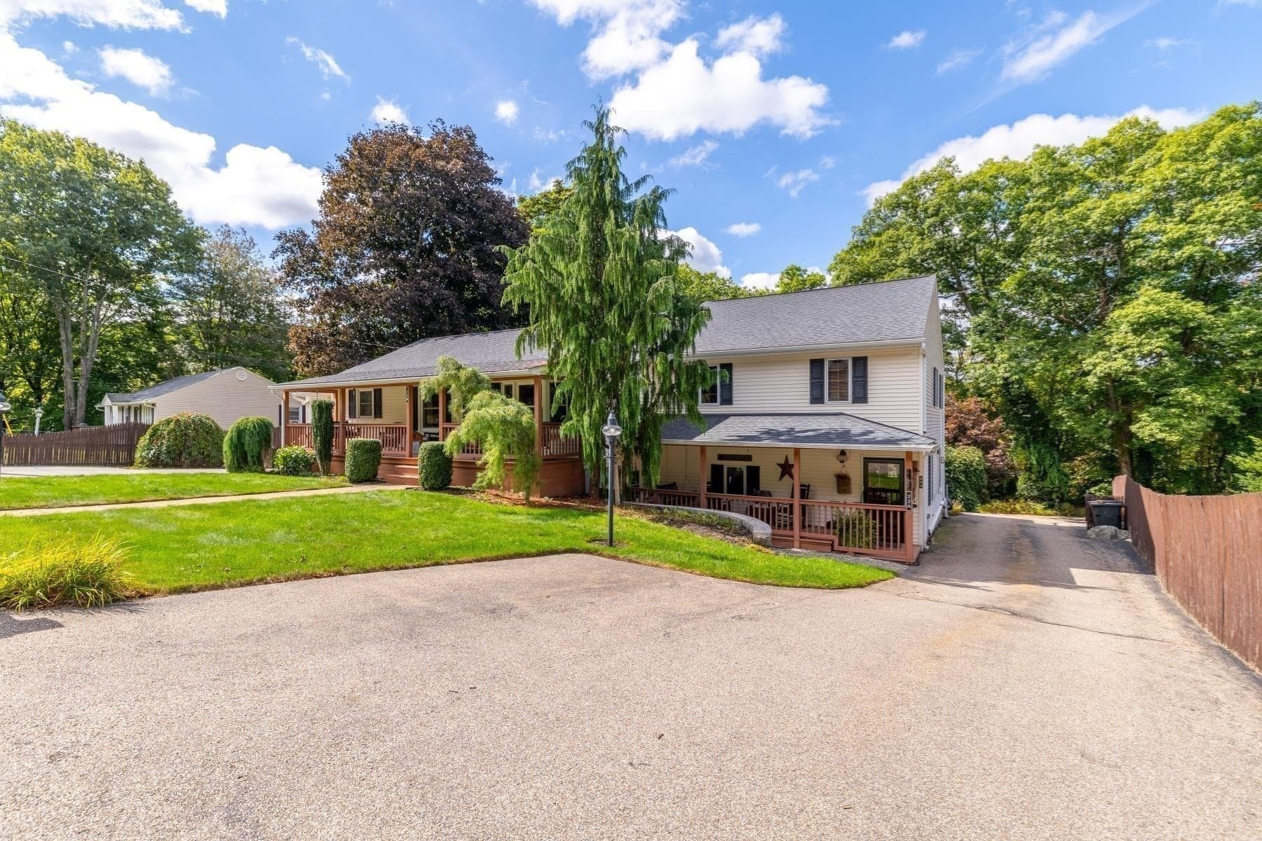 22 John F Kennedy Dr, Millbury MA 01527