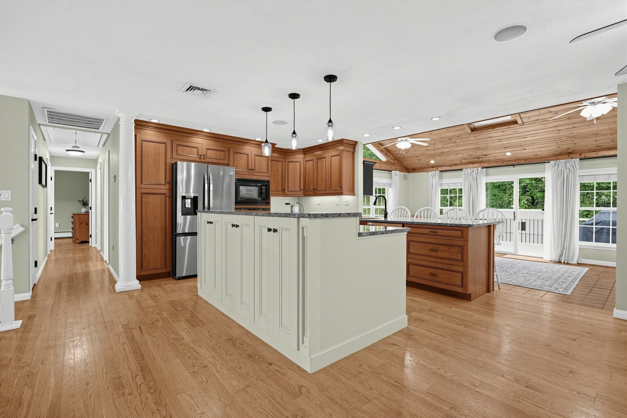 Single Family Residence at 21 Andrew Cir, Stoughton MA 02072, Stoughton, photo 9 of 28