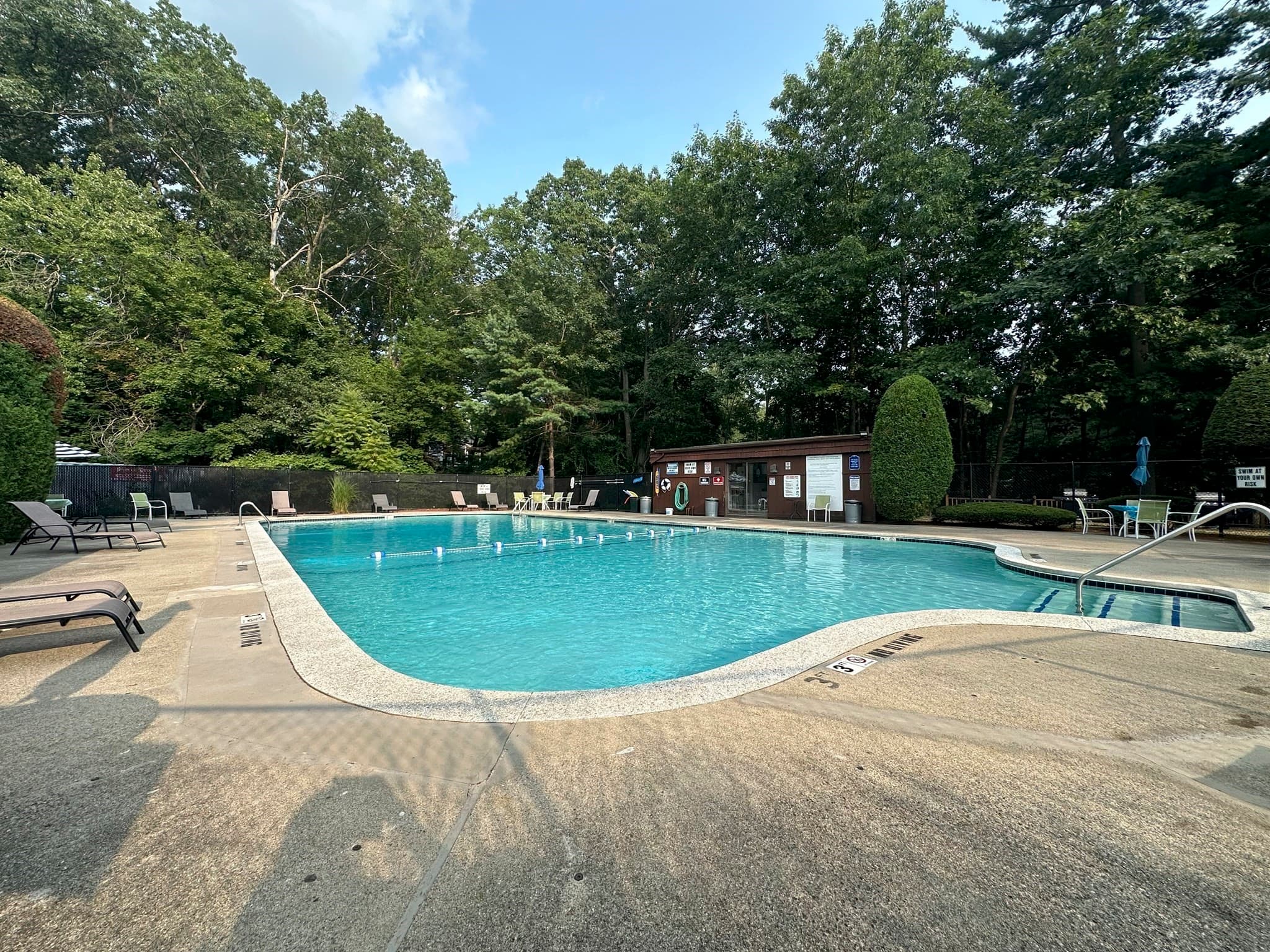 Condominium at 5 Greenbriar Dr # 204, North Reading MA 01864, North Reading, photo 21 of 24