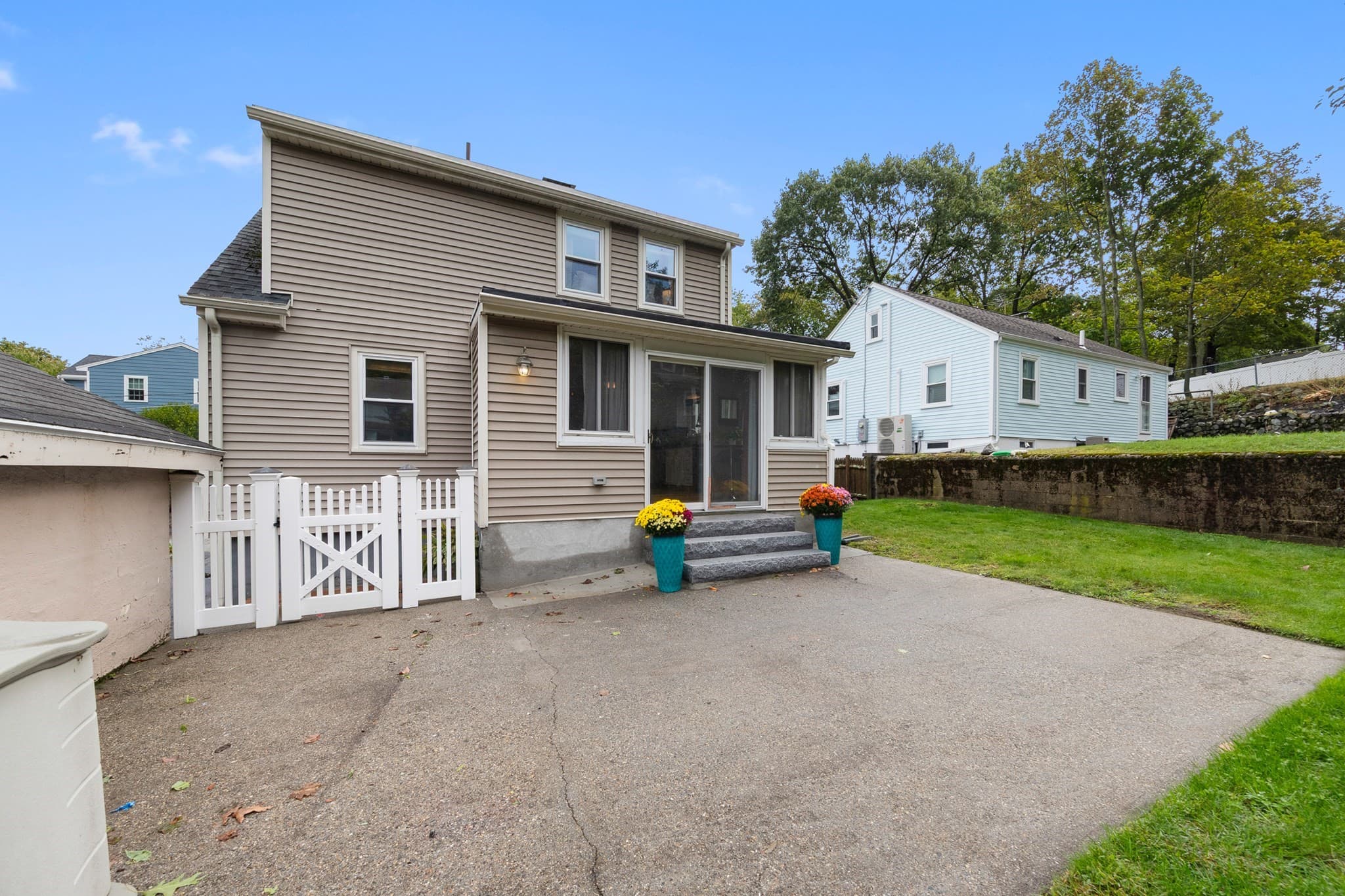 Single Family Residence at 22 Ash St, Melrose MA 02176, Melrose, photo 6 of 35