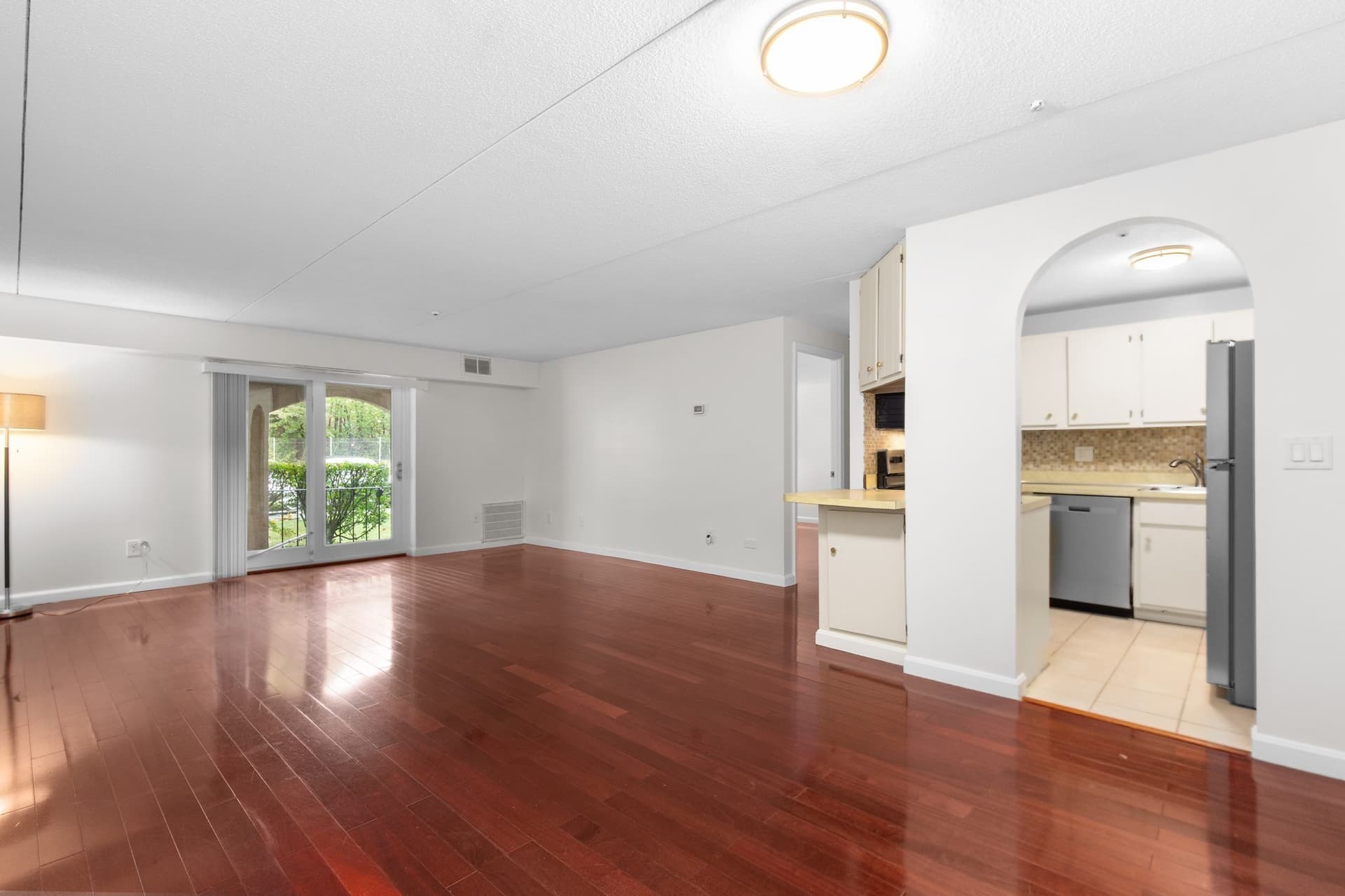 Condominium at 685 Oak St # 1, Brockton MA 02301, photo 6 of 10