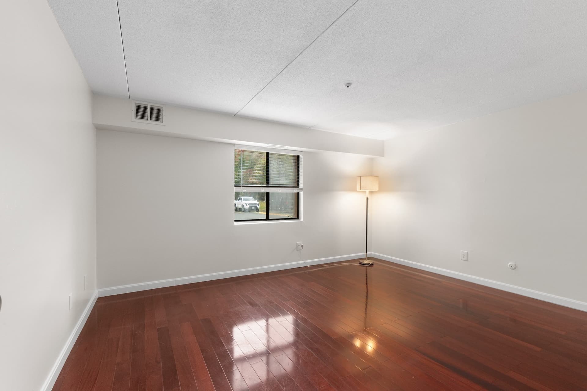 Condominium at 685 Oak St # 1, Brockton MA 02301, photo 9 of 10