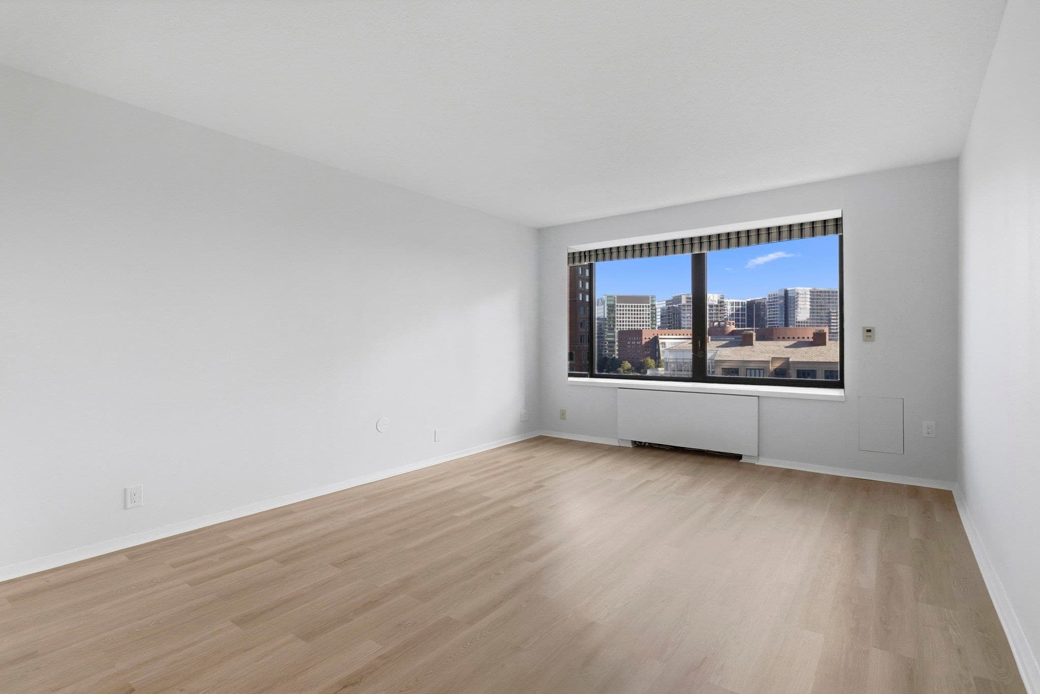 Condominium at 85 E India Row # 10D, Boston MA 02110, Boston, photo 4 of 18