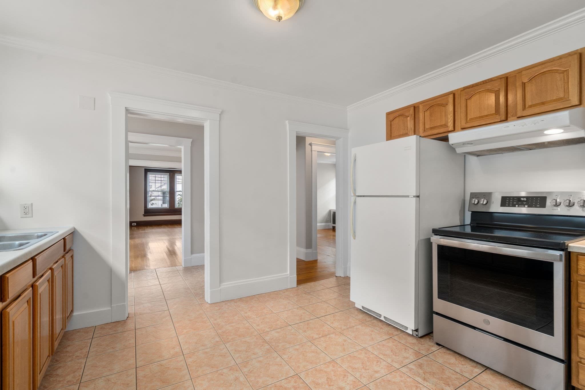Condominium at 106 Poplar St # 1, Watertown MA 02472, Watertown, photo 6 of 15