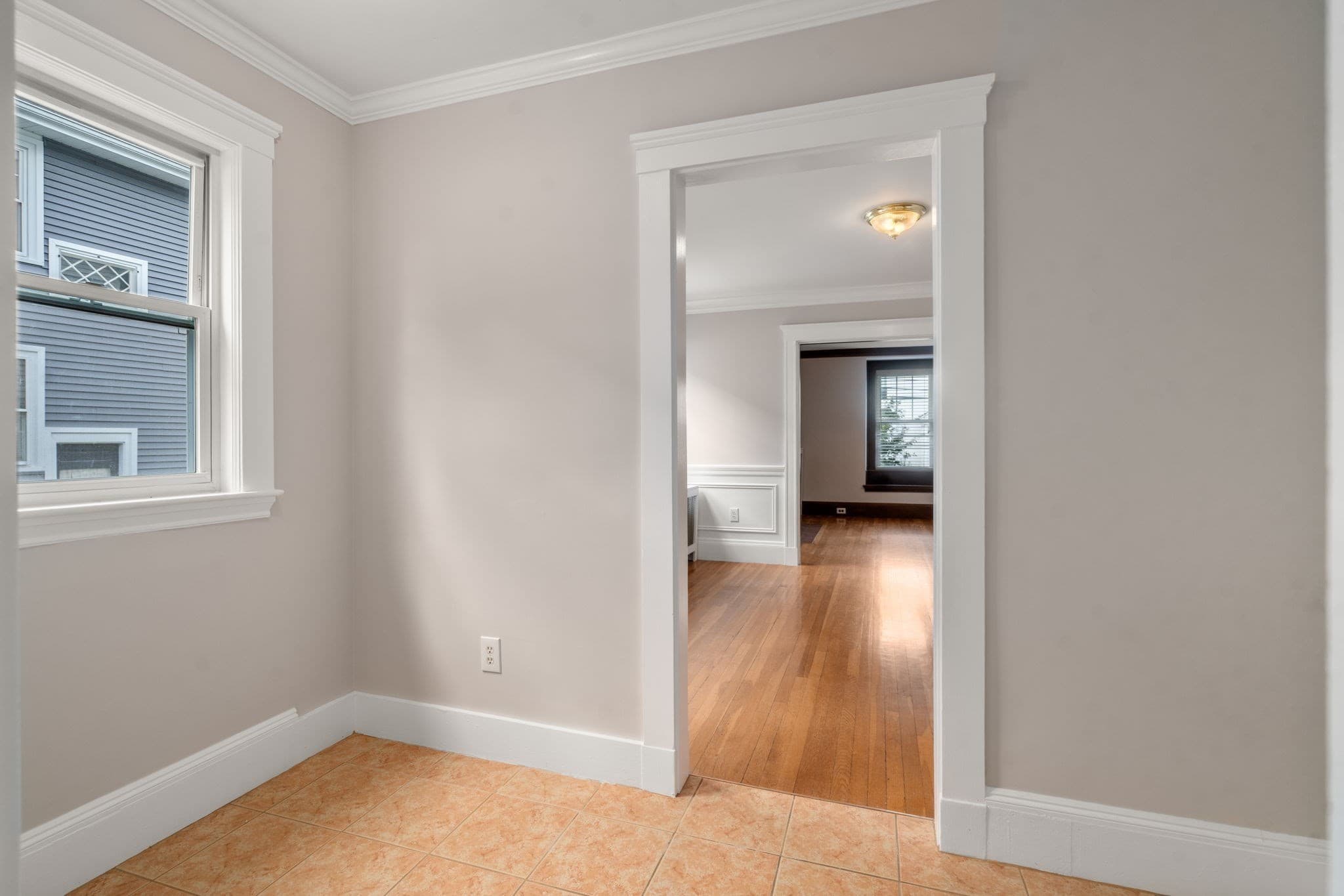 Condominium at 106 Poplar St # 1, Watertown MA 02472, Watertown, photo 9 of 15