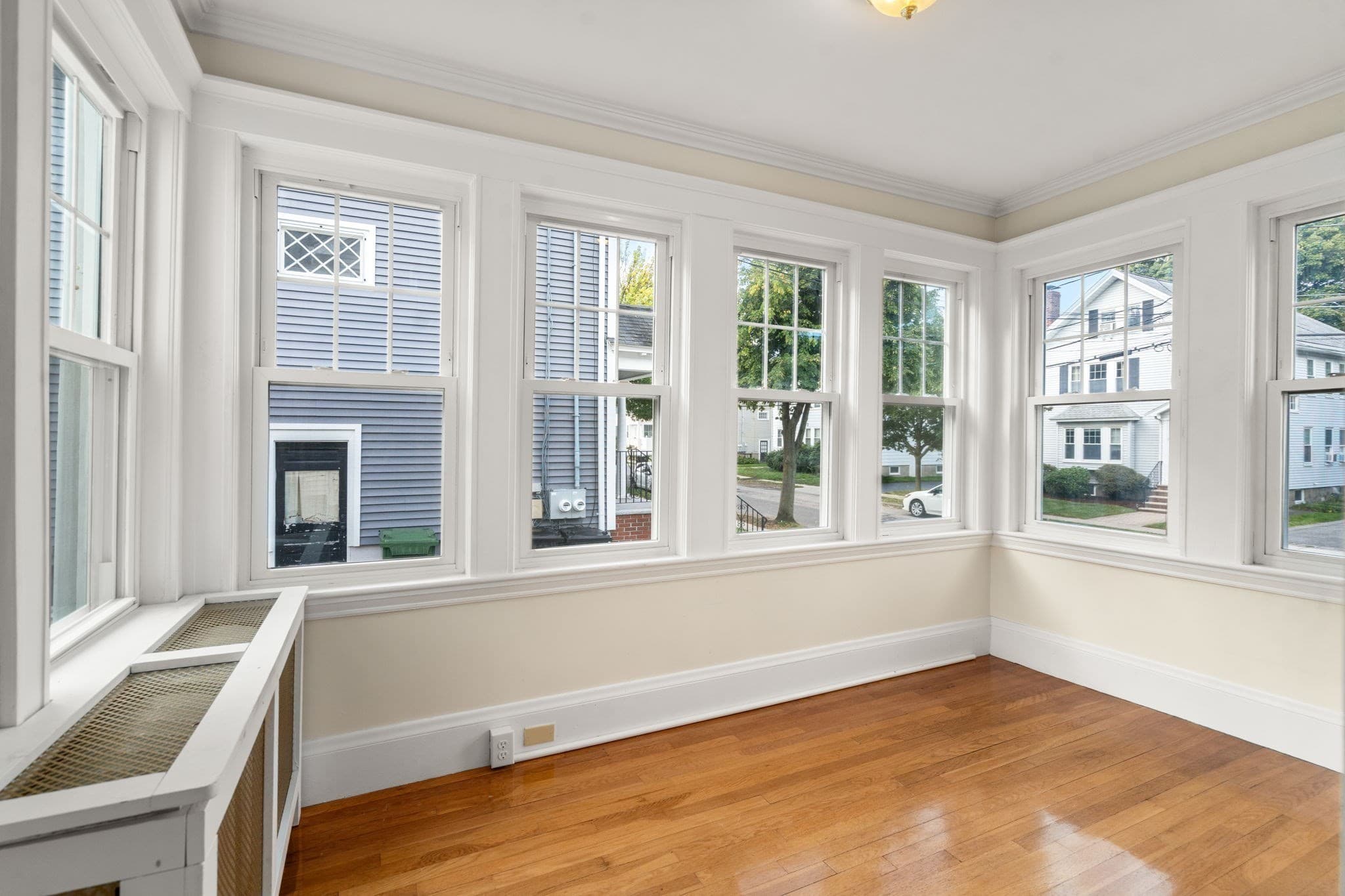 Condominium at 106 Poplar St # 1, Watertown MA 02472, Watertown, photo 4 of 15