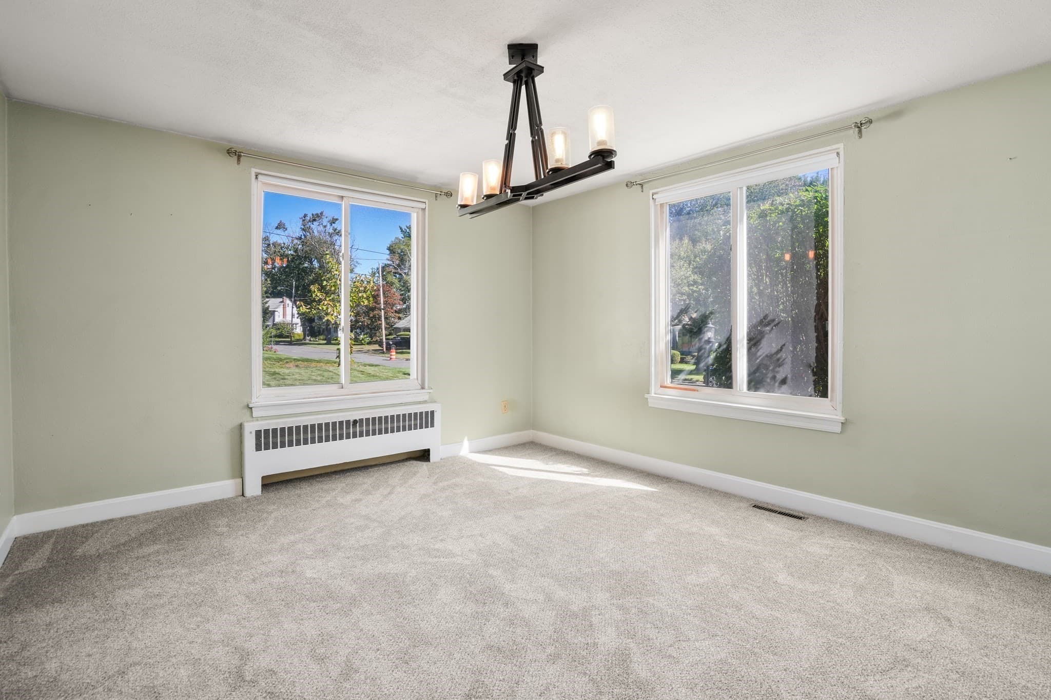 Single Family Residence at 47 Cherry Hl, Holyoke MA 01040, Holyoke, photo 7 of 42