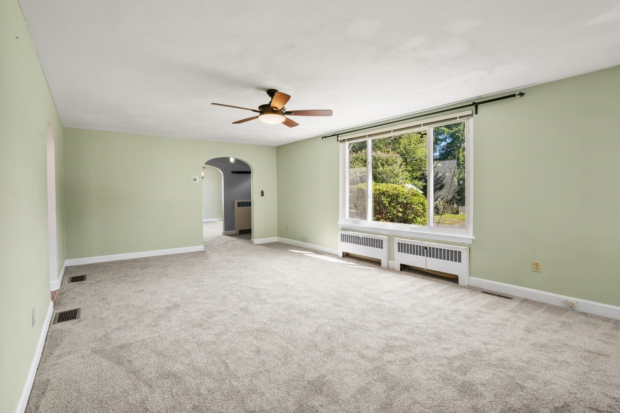 Single Family Residence at 47 Cherry Hl, Holyoke MA 01040, Holyoke, photo 5 of 42