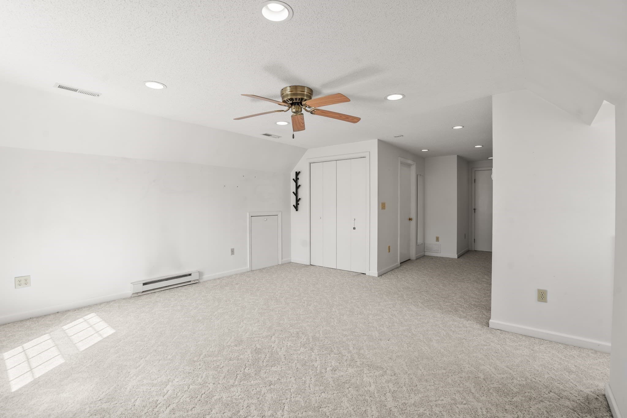 Single Family Residence at 47 Cherry Hl, Holyoke MA 01040, Holyoke, photo 24 of 42