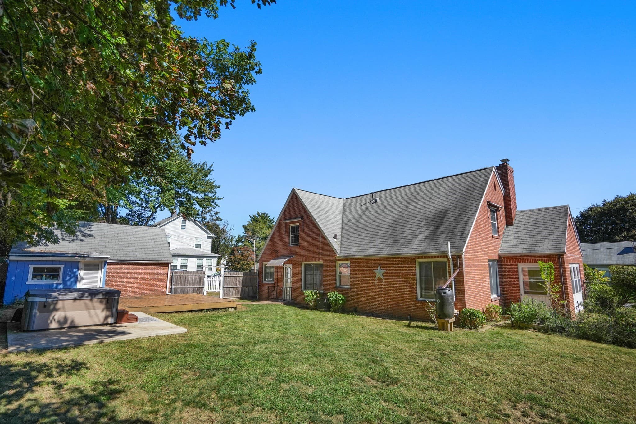 Single Family Residence at 47 Cherry Hl, Holyoke MA 01040, Holyoke, photo 37 of 42