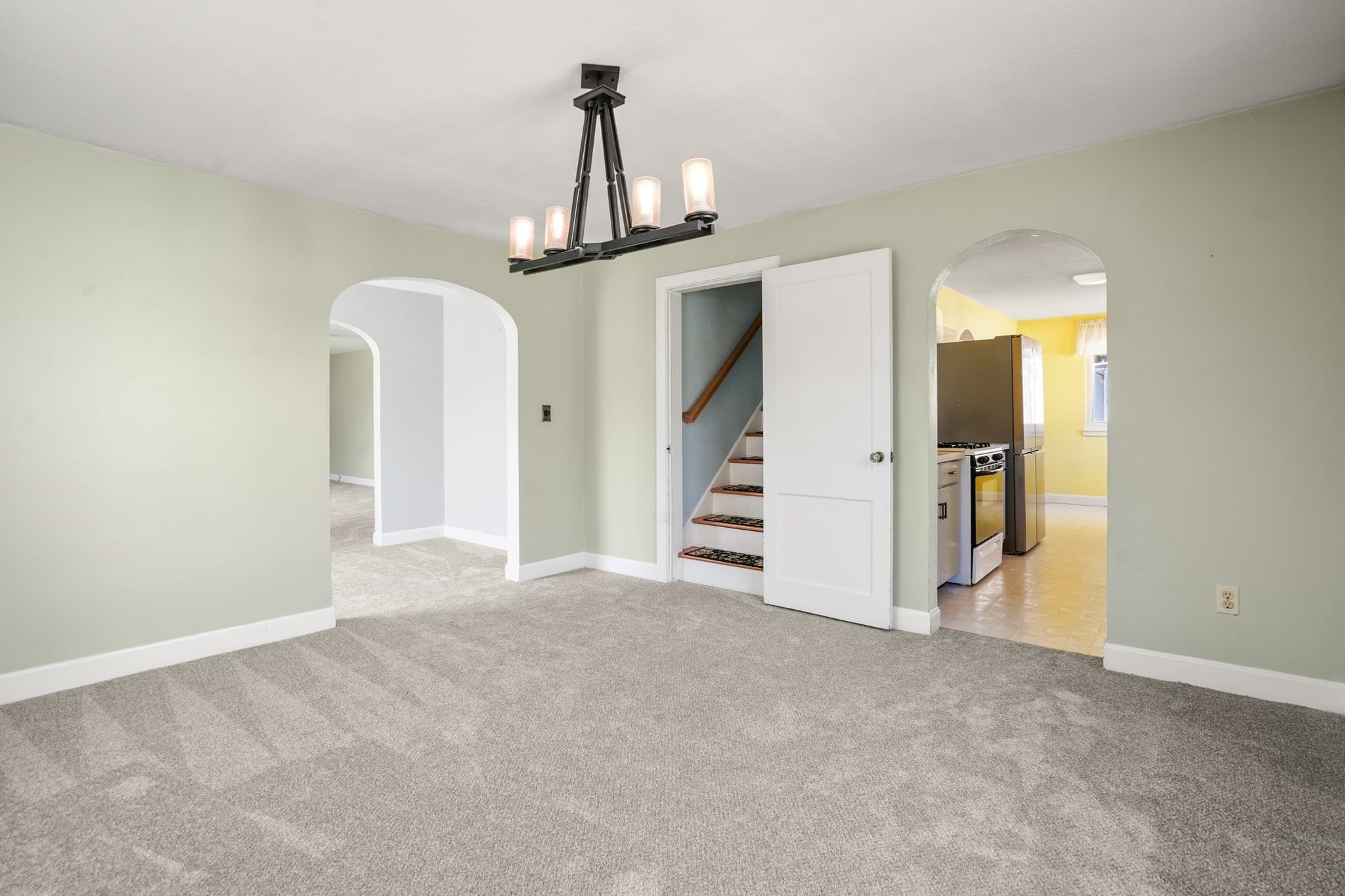 Single Family Residence at 47 Cherry Hl, Holyoke MA 01040, Holyoke, photo 8 of 42