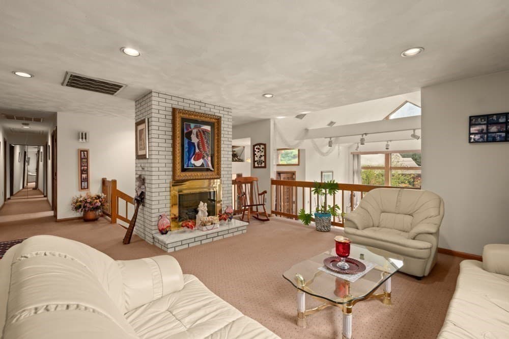 Single Family Residence at 5 Lee Ave, Burlington MA 01803, Burlington, photo 13 of 36
