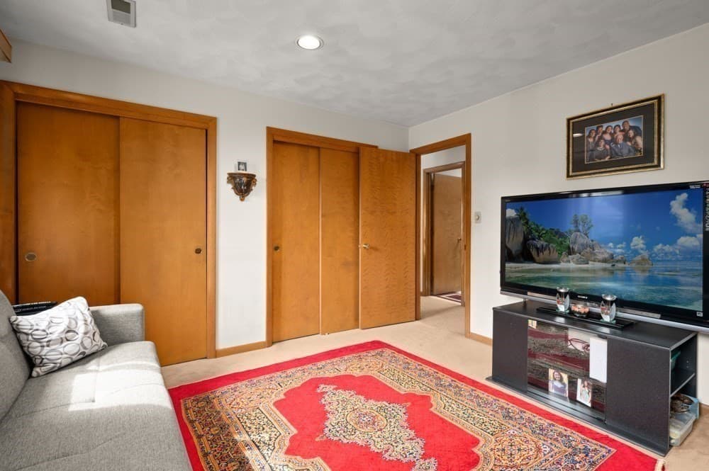 Single Family Residence at 5 Lee Ave, Burlington MA 01803, Burlington, photo 26 of 36