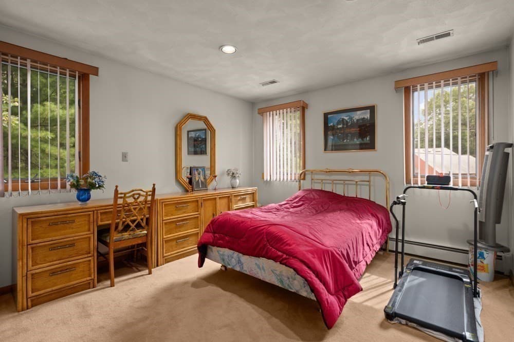 Single Family Residence at 5 Lee Ave, Burlington MA 01803, Burlington, photo 24 of 36