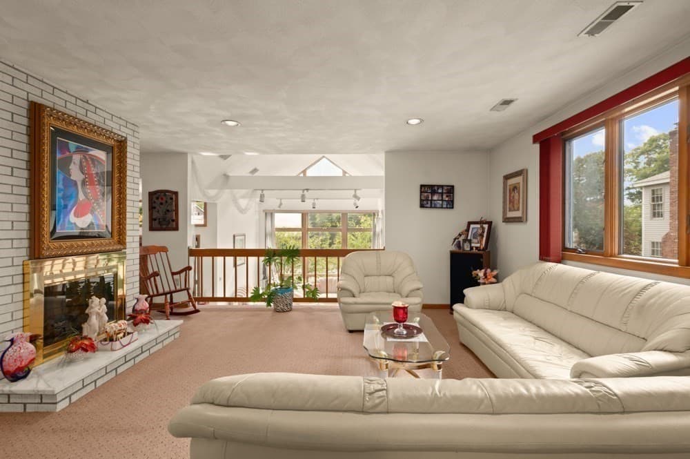 Single Family Residence at 5 Lee Ave, Burlington MA 01803, Burlington, photo 10 of 36