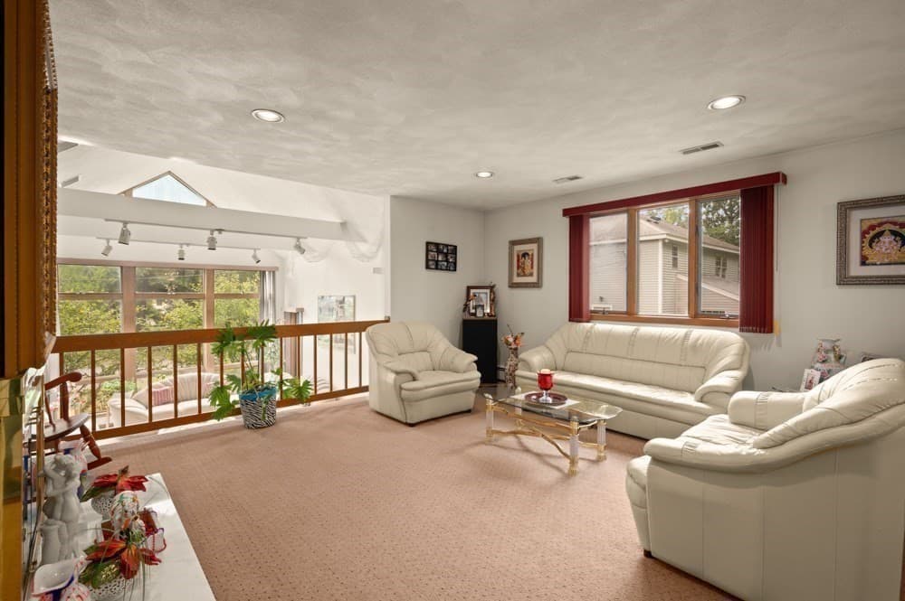 Single Family Residence at 5 Lee Ave, Burlington MA 01803, Burlington, photo 11 of 36