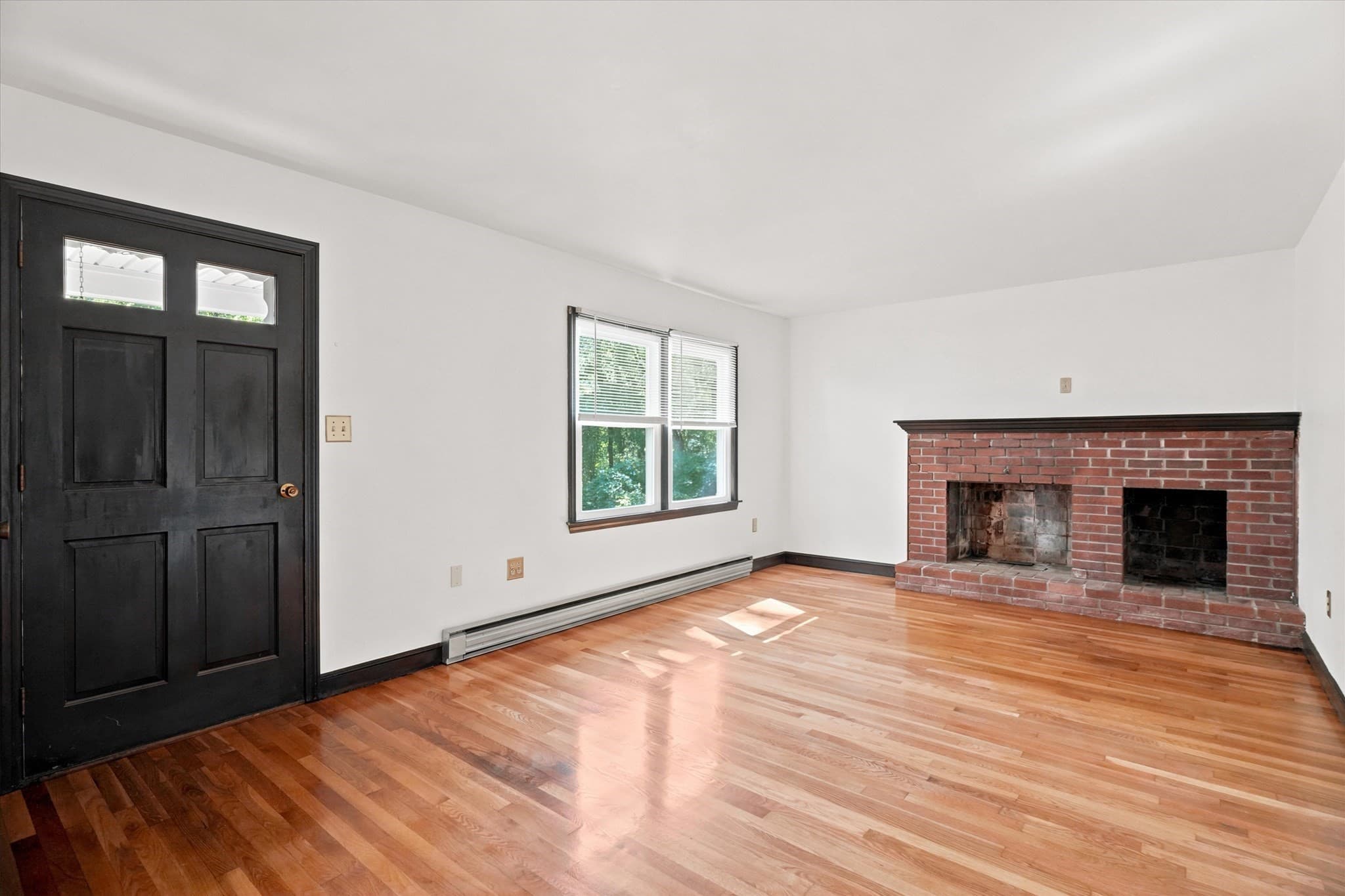 Single Family Residence at 1881 Great Pond Road, North Andover MA 01845, North Andover, photo 14 of 41