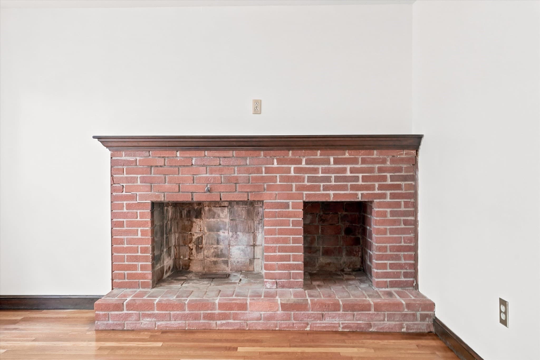 Single Family Residence at 1881 Great Pond Road, North Andover MA 01845, North Andover, photo 15 of 41