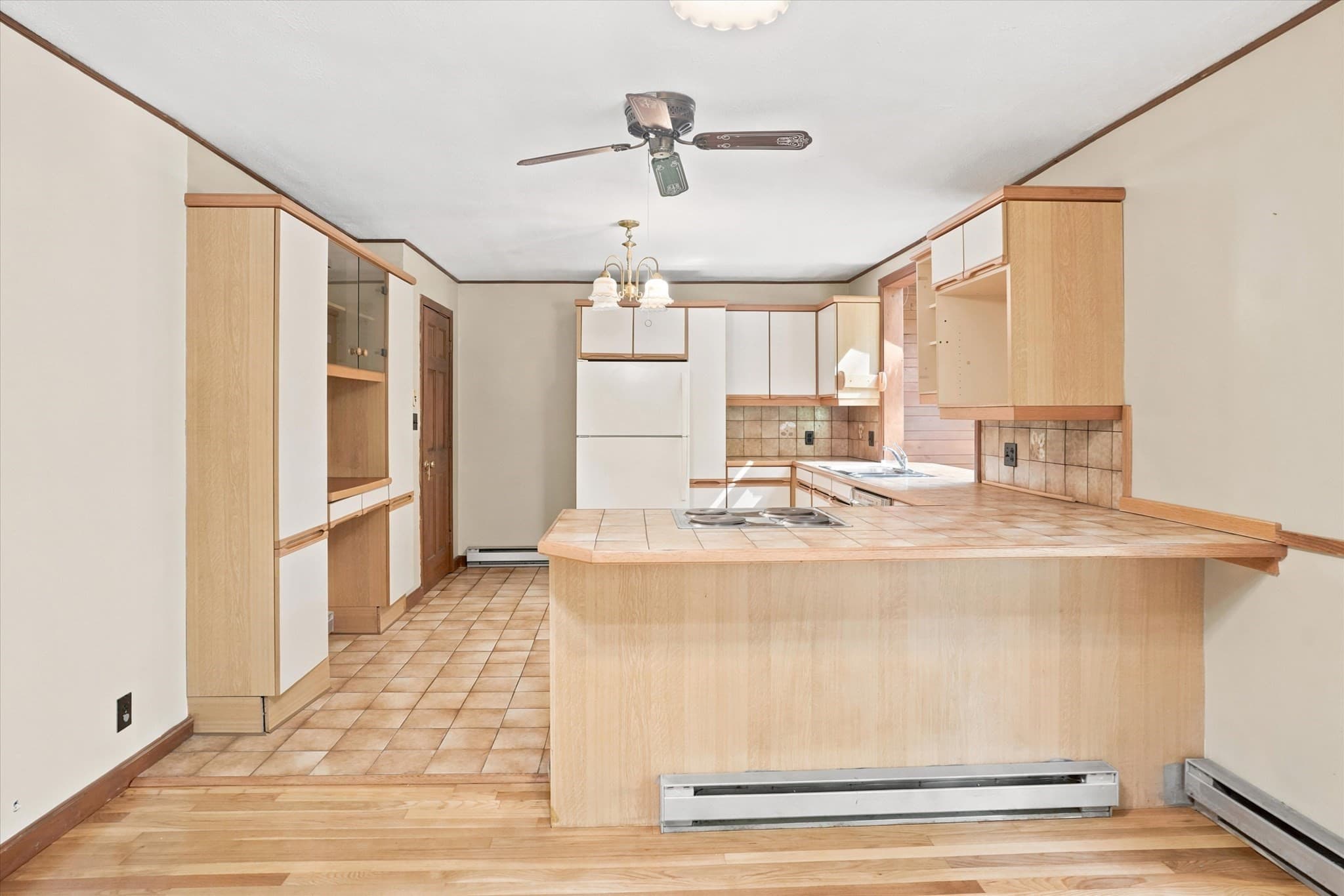 Single Family Residence at 1881 Great Pond Road, North Andover MA 01845, North Andover, photo 11 of 41